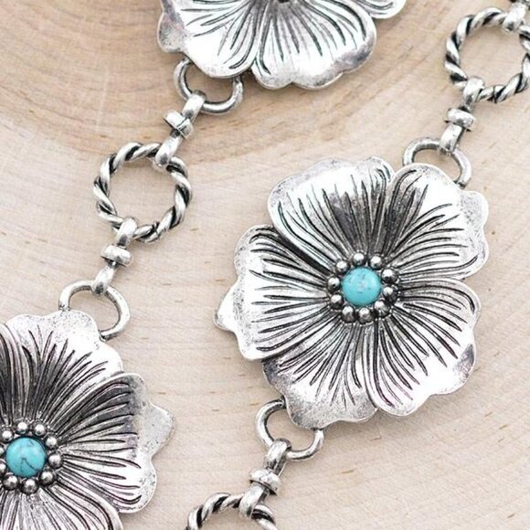 Flower Metal Cable Link Belt - New w/Tags main image 4